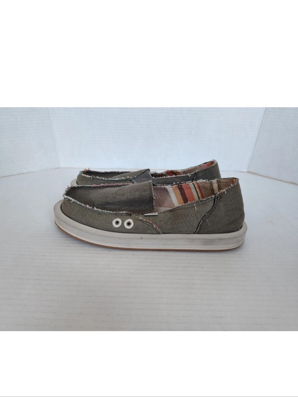 Sanuk Women's Slip on Loafers Size 8 Lot of 2 pair Nice! - Picture 11 of 12